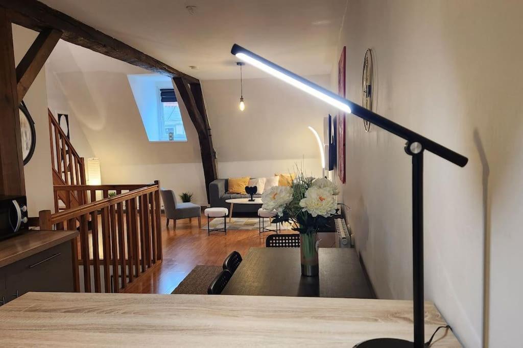 Grand Duplex Du Beffroi Apartamento Douai Exterior foto