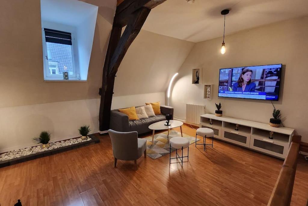 Grand Duplex Du Beffroi Apartamento Douai Exterior foto